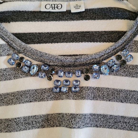 Cute Cato Jeweled Sweater with Jean Bottom Hem Design XL - Picture 4 of 10